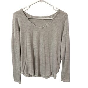 Gap light grey scoop neck lightweight sweater/long sleeve shirt, size M